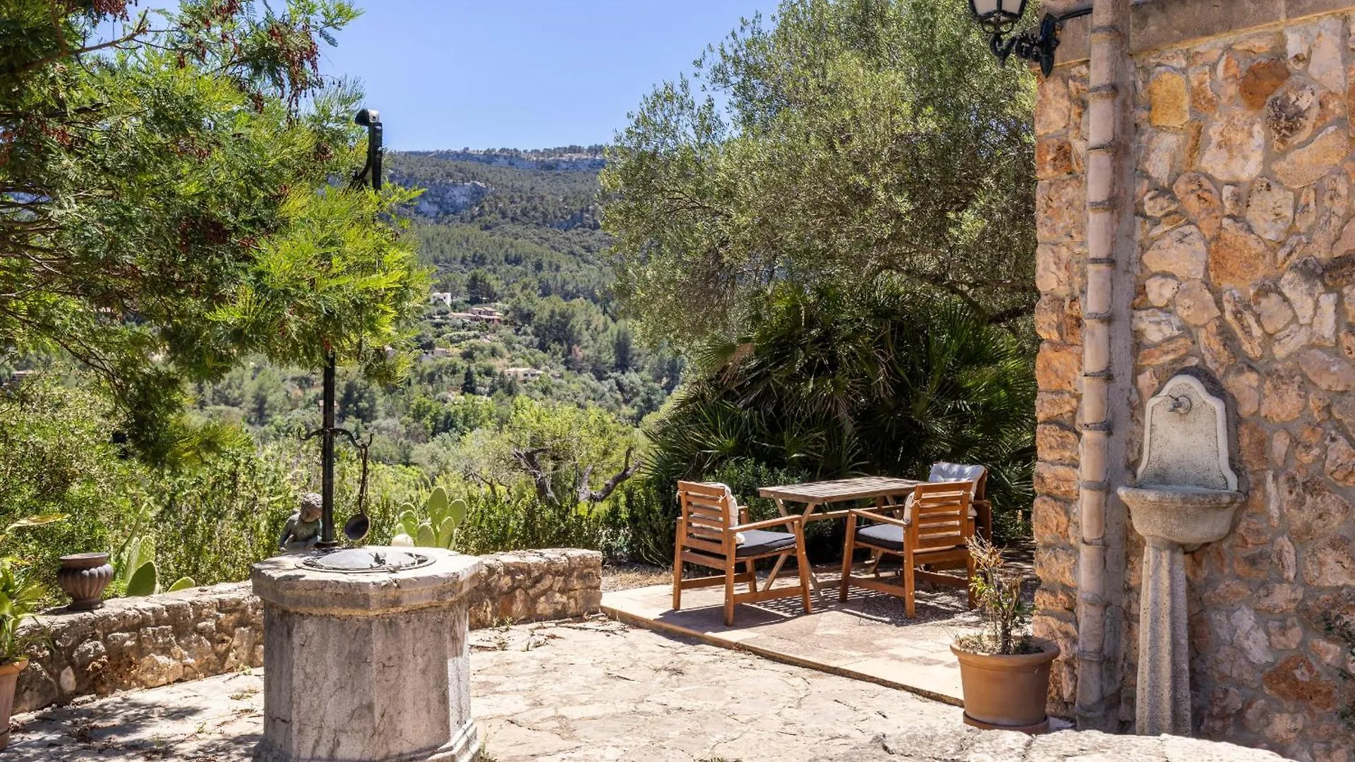 Es Talaiot Villa Puigpunyent  0*, Puigpunyent (Mallorca) Spain